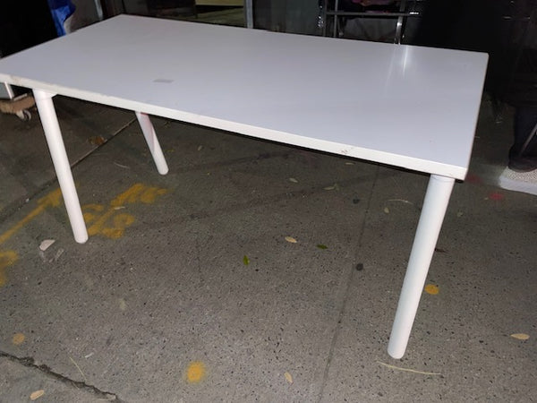 White Metal Poppin Alpha Desk