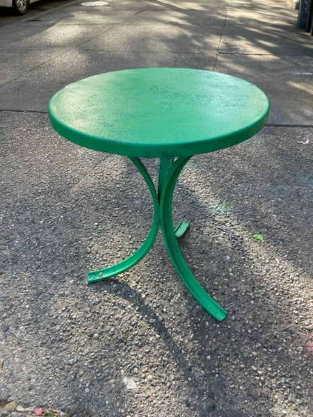 Outdoor Kelly Green Painted Metal Round Side Table